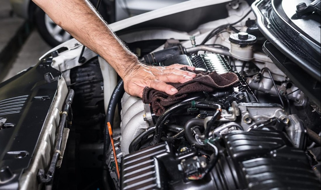 5 Tips for Maintaining Your Car's Engine
